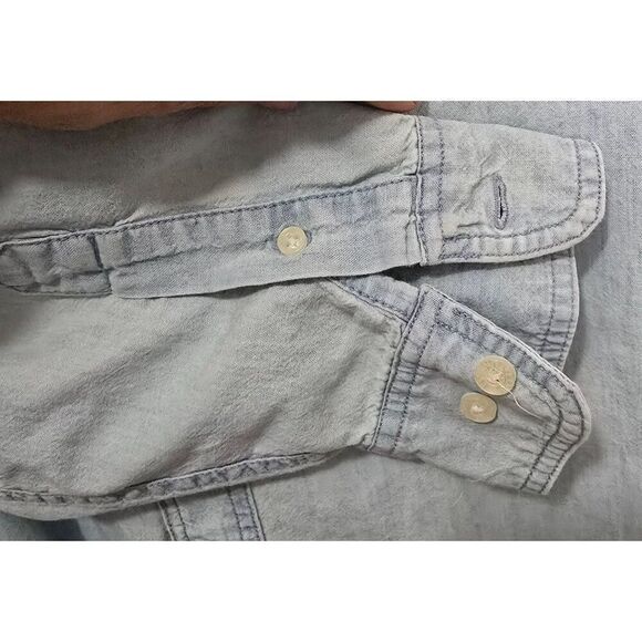 VTG Looney Tunes Embroidered Denim Shirt Featuring Bugs Bunny & Taz Characters - Picture 7 of 11